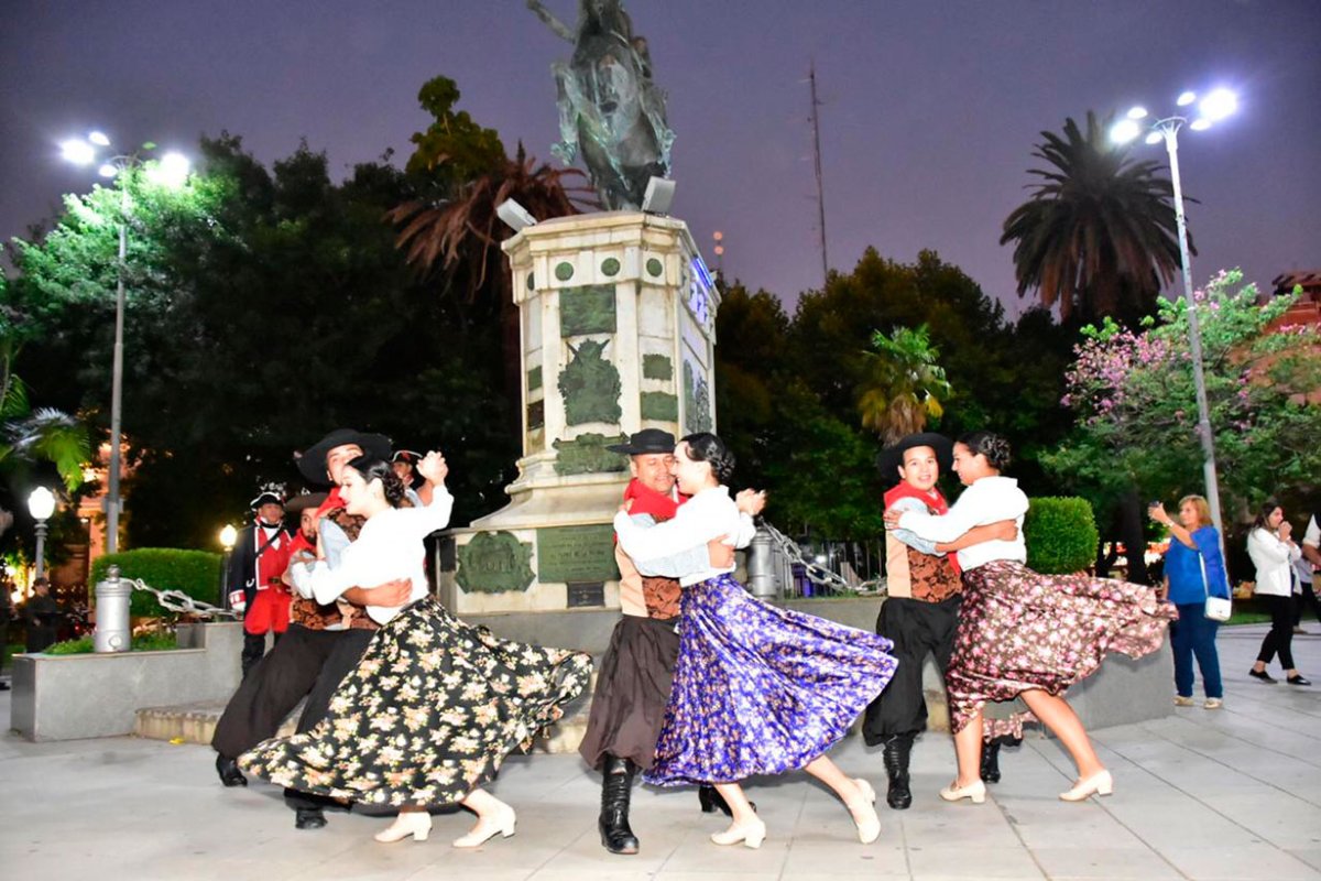 Danzas en el homenaje en Concordia