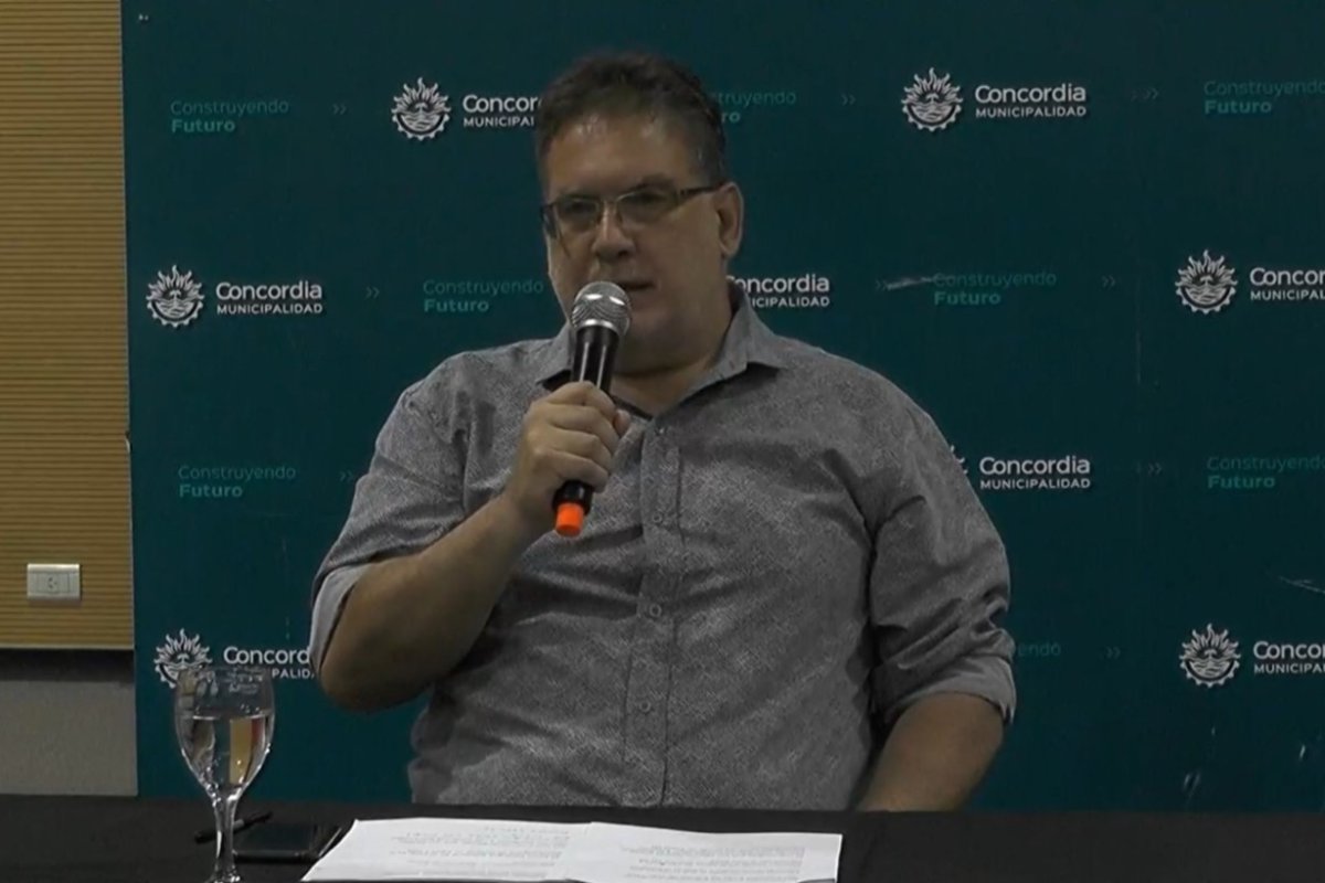 Francolini, en conferencia de prensa