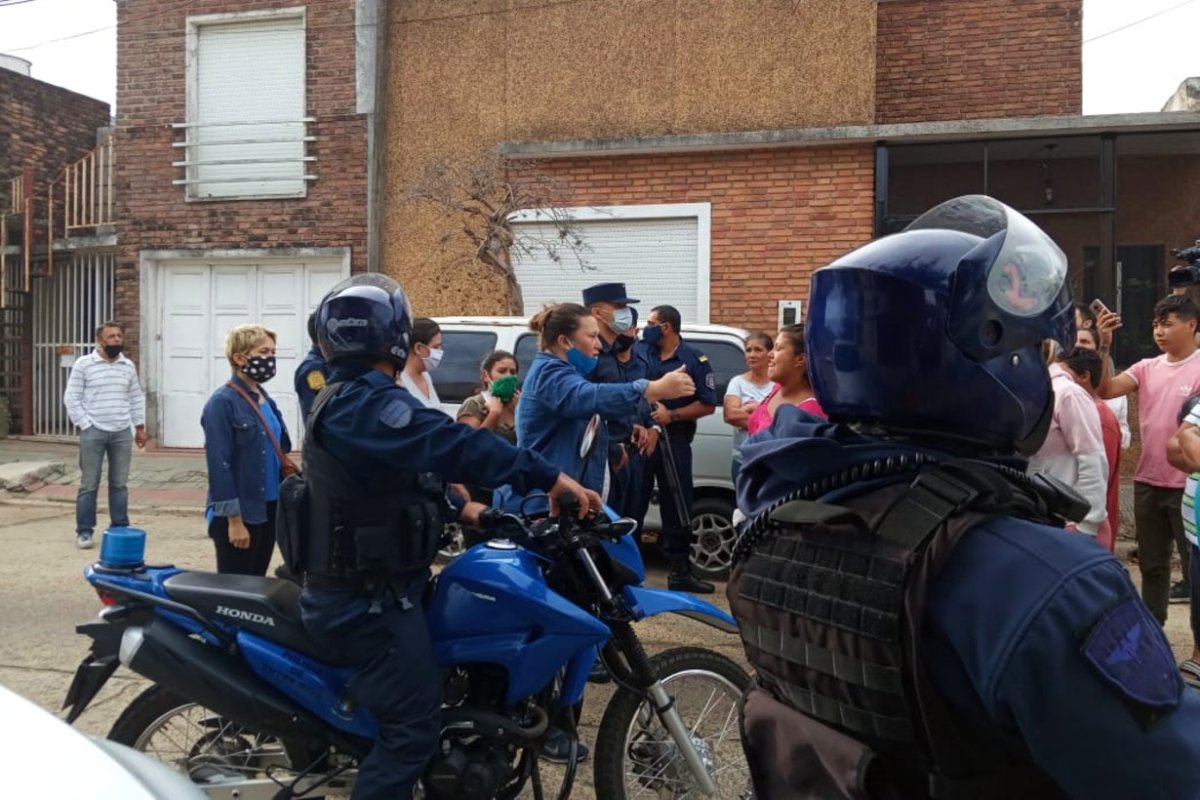 As&iacute; fue el encuentro, por calle Alem.