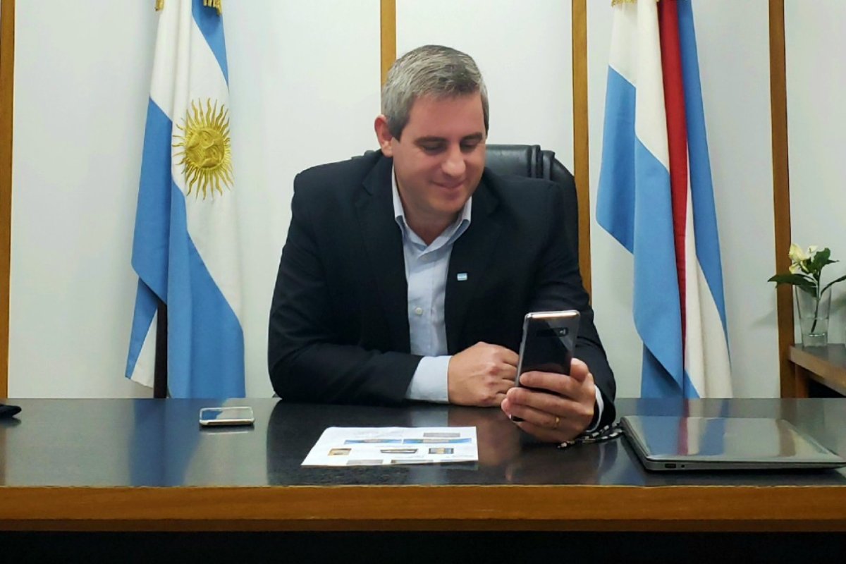 Walser da luz verde a la reapertura comercial.
