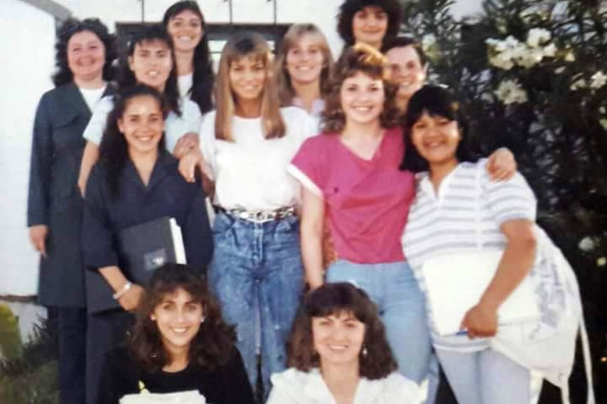 Teresita con sus compa&ntilde;eras de promoci&oacute;n del IPC.