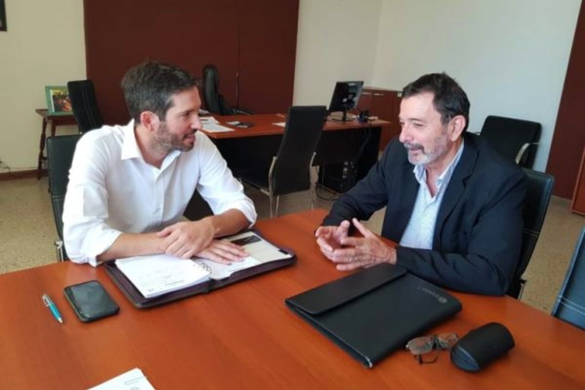 Diciembre: M&uuml;ller junto a Pesoa, titular de SADOP.