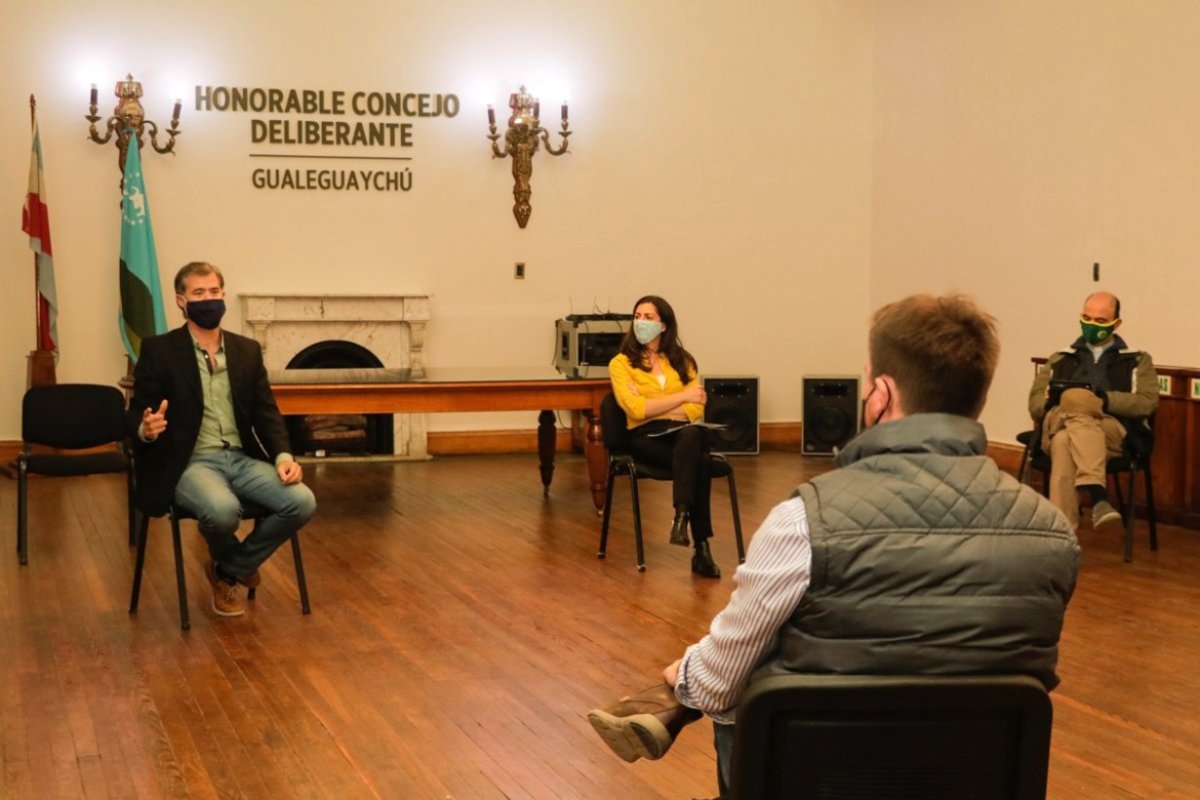 Piaggio se reuni&oacute; con distintos sectores, hoy.