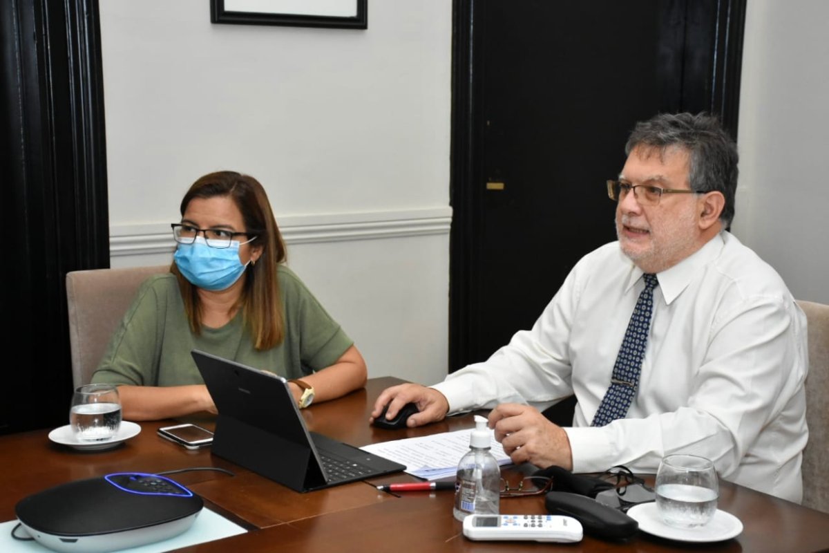 Conferencia: Leiva acompa&ntilde;&oacute; a Francolini, hoy.