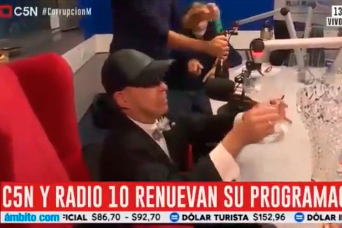 Haciendo sonar las copas de cristal