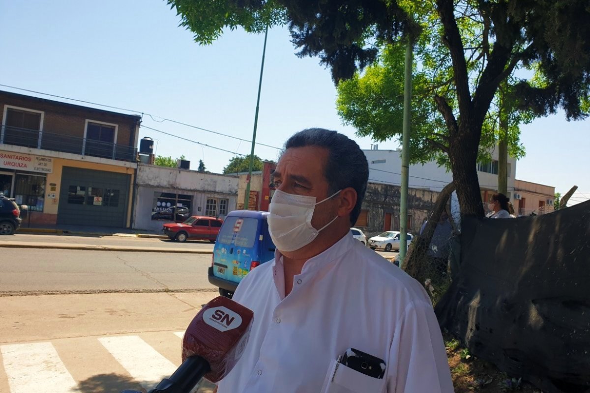 Carrozzo es personal del hospital Centenario.