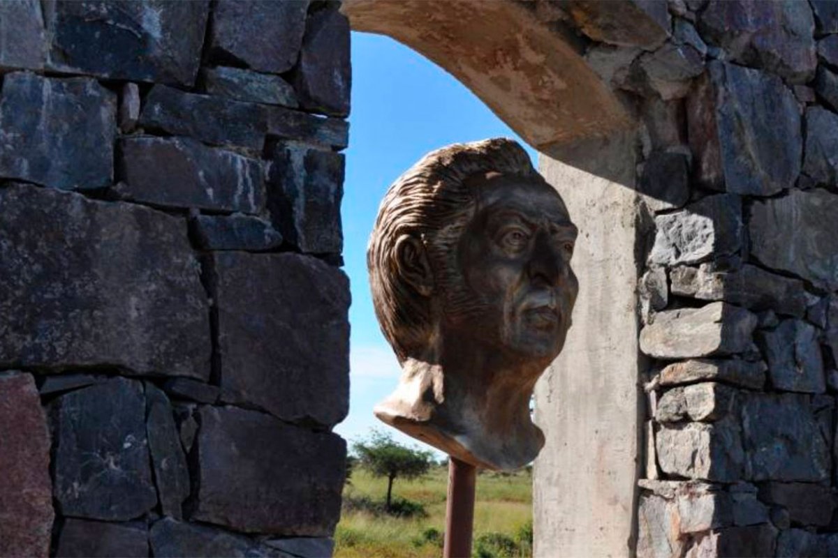 Monumento a Ram&iacute;rez en C&oacute;rdoba