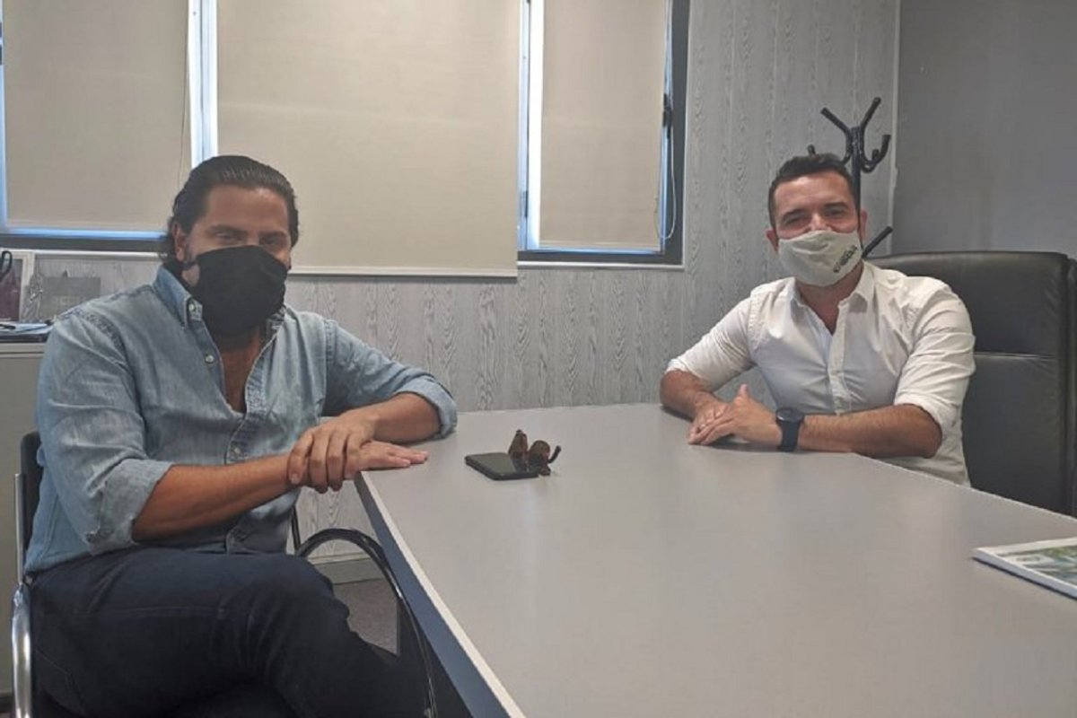 Lapiduz y &Aacute;lvarez, durante el encuentro.