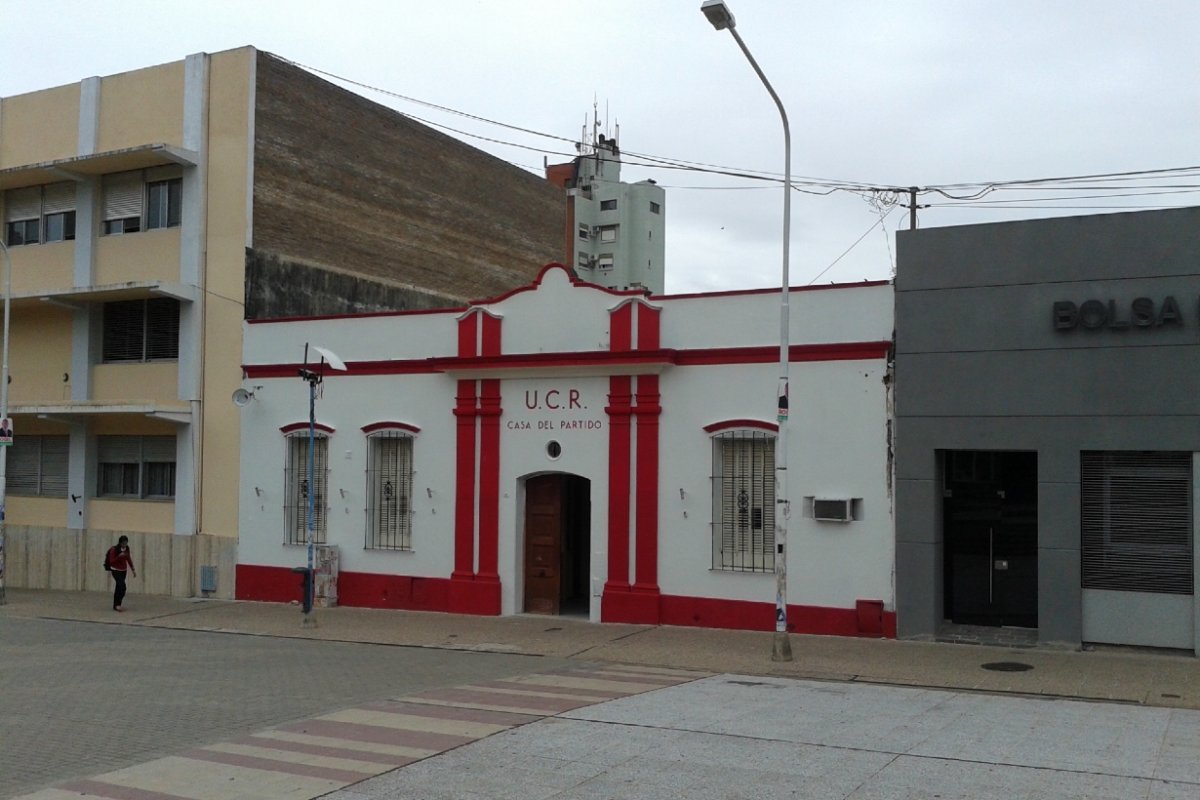 En la casa radical de Paran&aacute; fue la reuni&oacute;n.