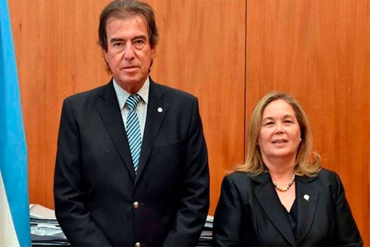 Castrillon y Medina se ver&aacute;n las caras