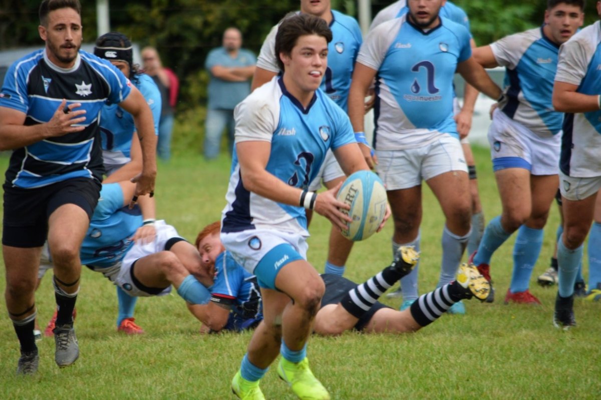 Paran&aacute; Rowing sigue arriba.