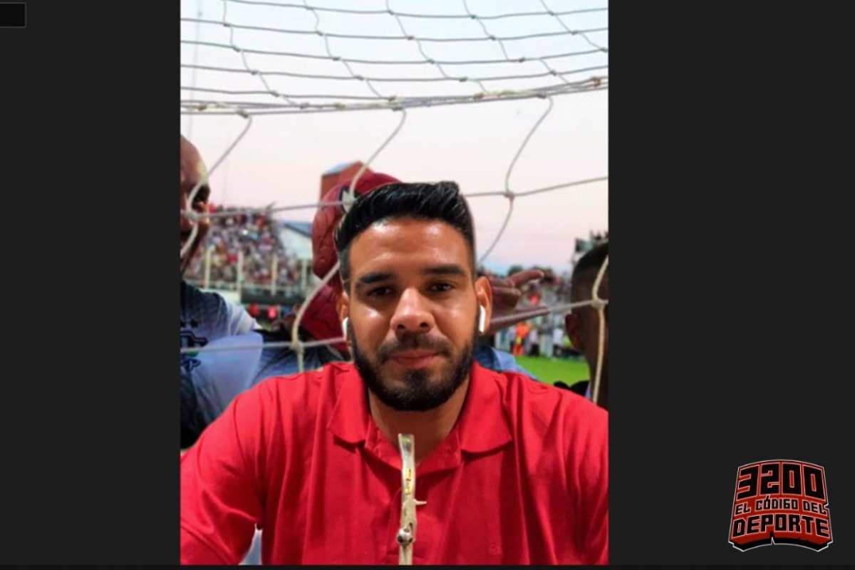 De fondo su festejo en el cl&aacute;sico santiague&ntilde;o.