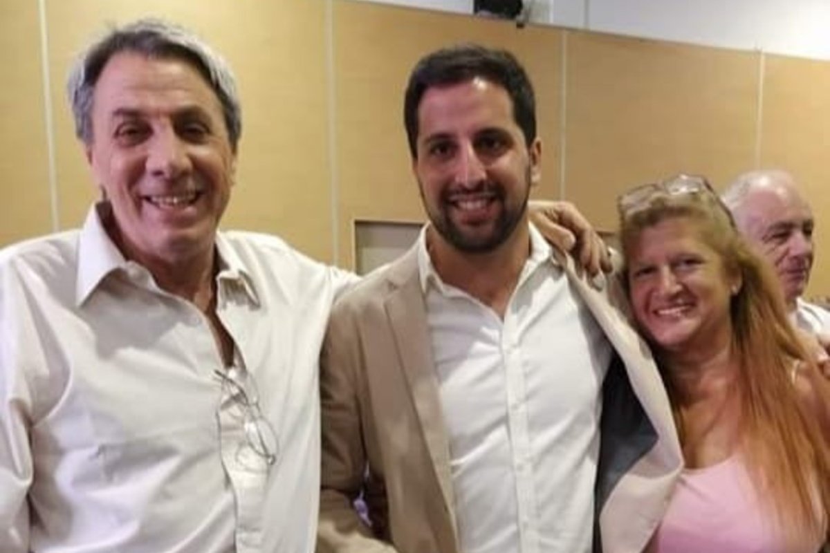A la izquierda, el padre del concejal Dell