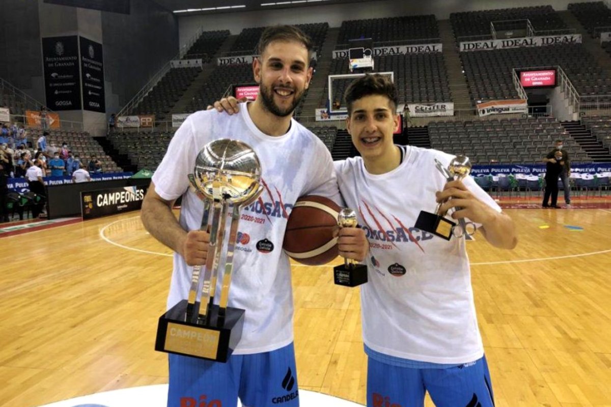 Mateo D&iacute;az, a la derecha