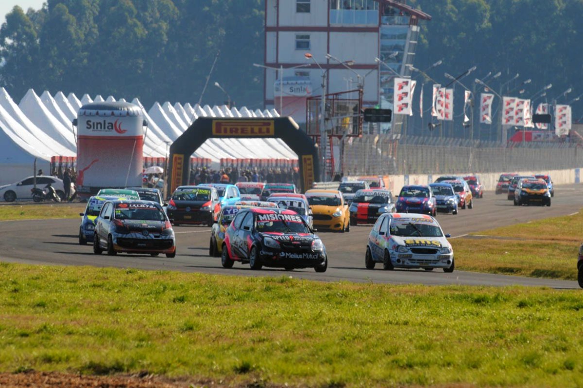 El Turismo Pista Nacional pas&oacute; por La Hist&oacute;rica.