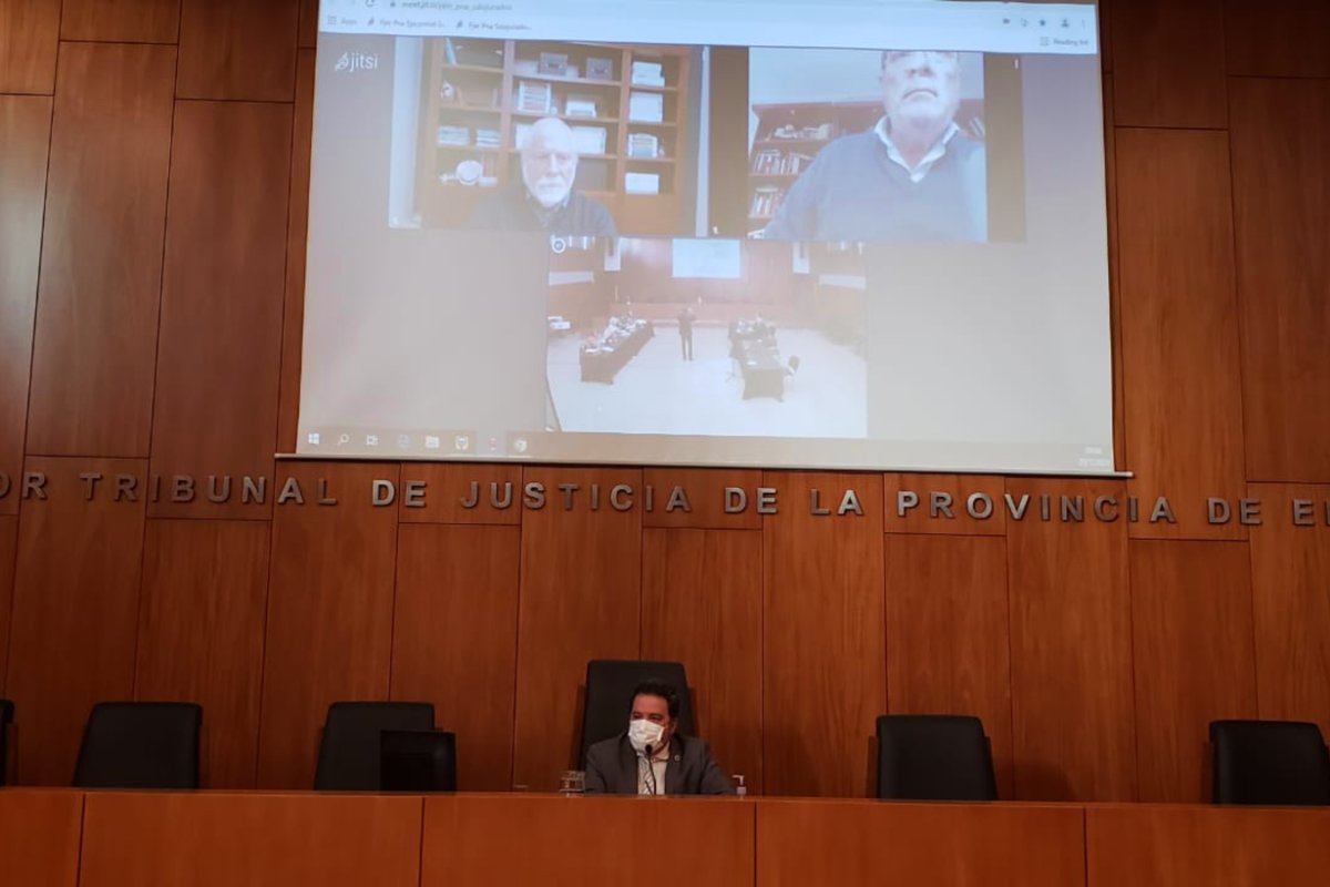 Elvio Garz&oacute;n, juez suplente.