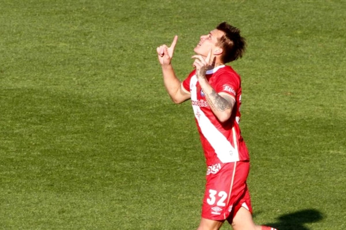 Festejo de Nicol&aacute;s Reniero