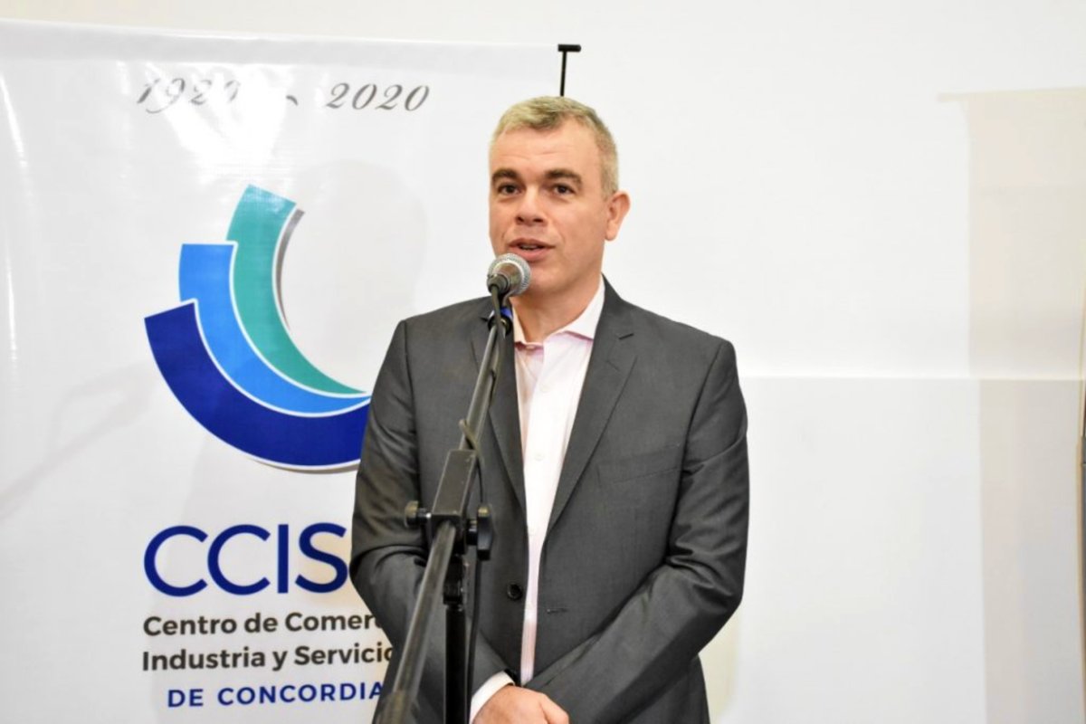 Lampazzi preside el CCIS de Concordia.