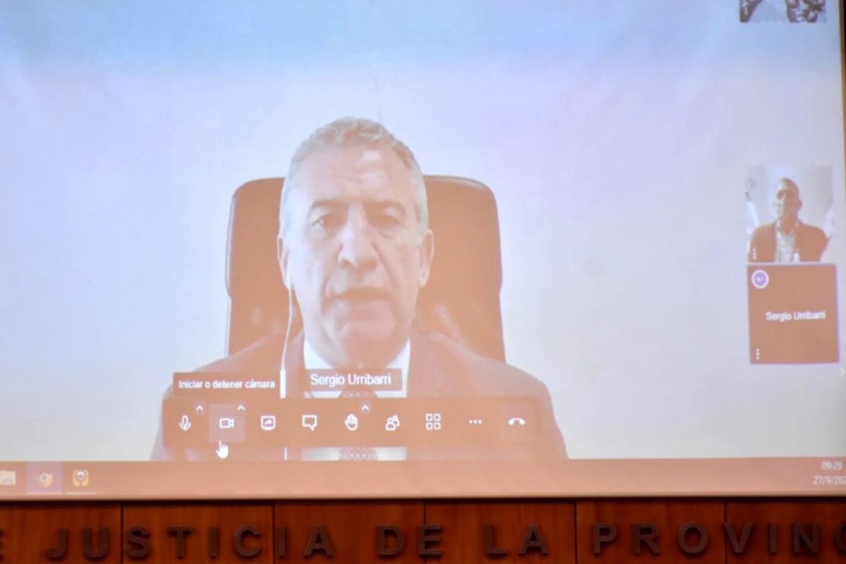 Urribarri habl&oacute; por Zoom