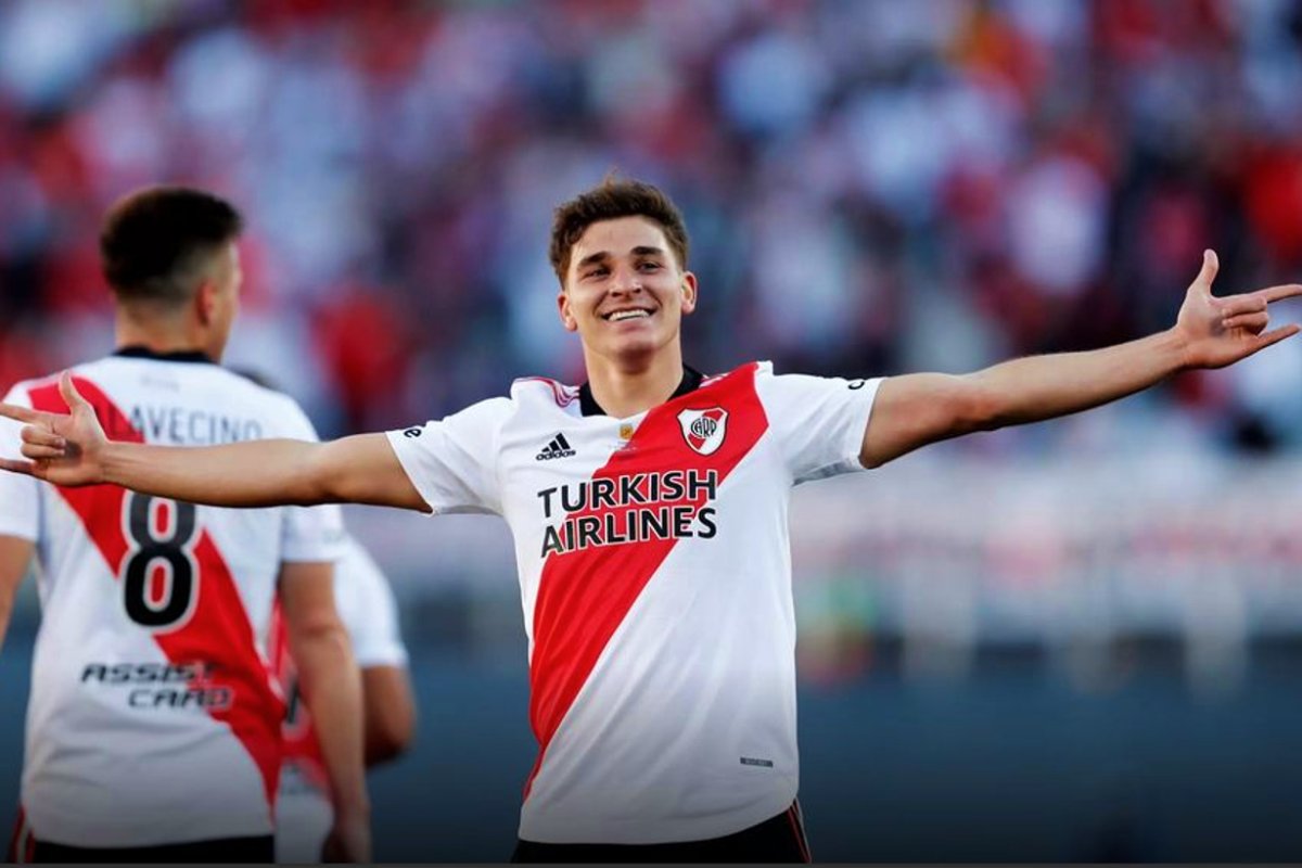 &Aacute;lvarez marc&oacute; un doblete, en el Supercl&aacute;sico.