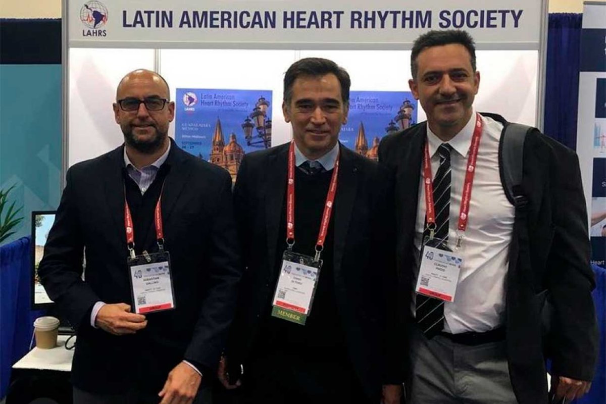 Gallino (izquierda) junto a dos colegas