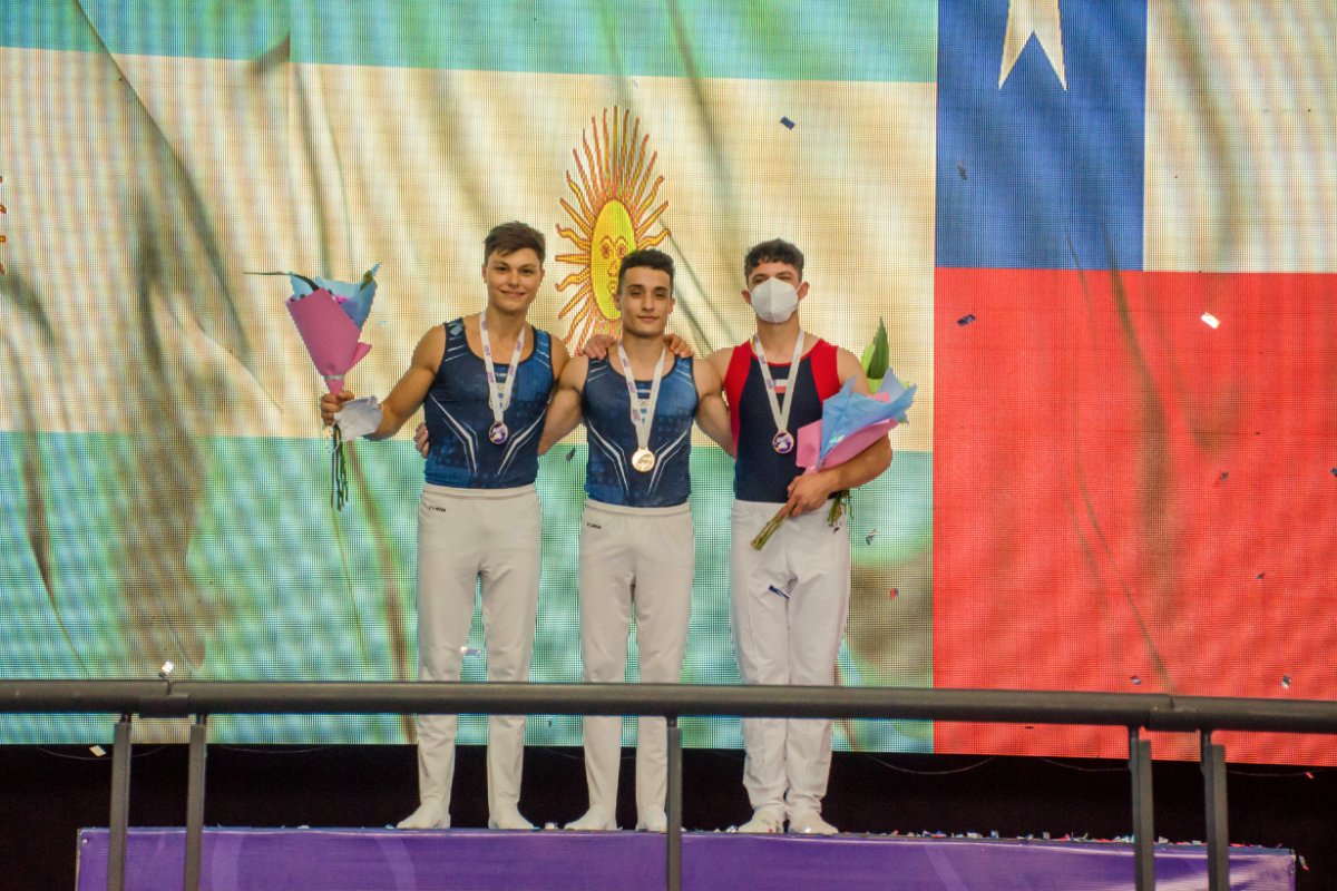 Se colg&oacute; la de oro en la prueba de suelo.
