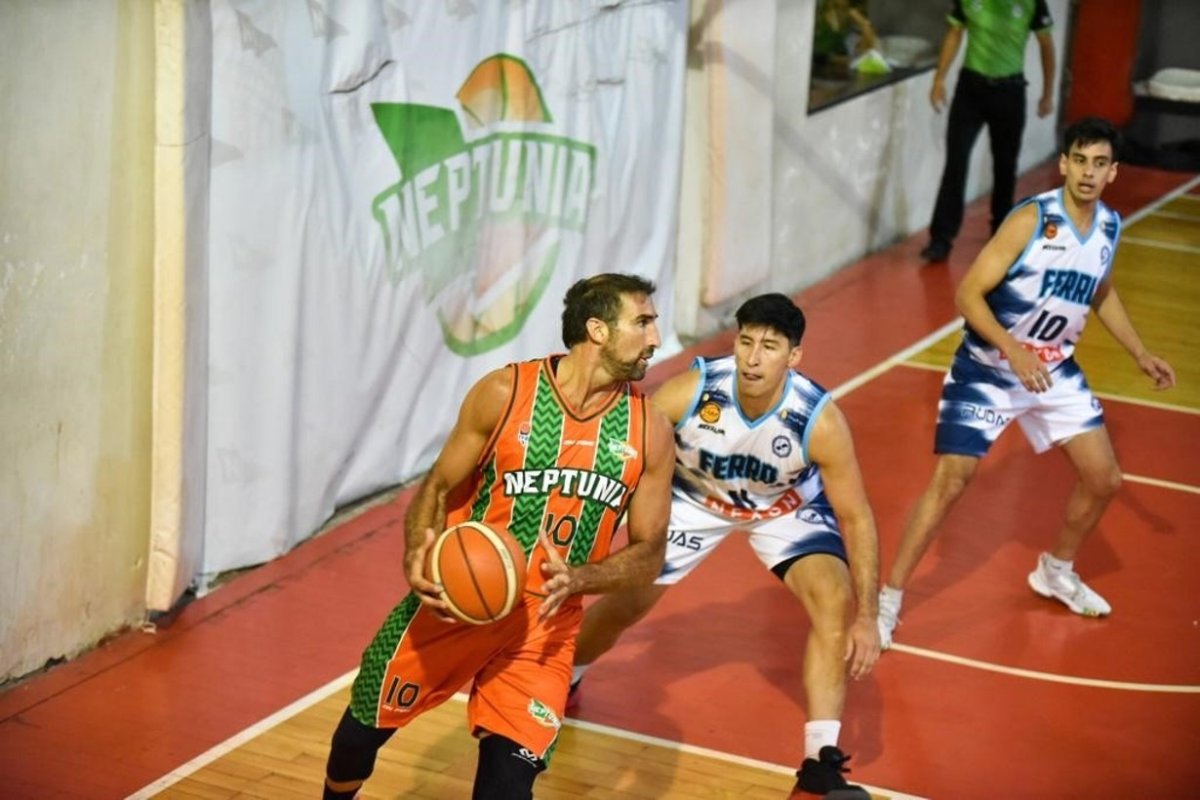 Neptunia ante Ferro (foto: Mauricio R&iacute;os).