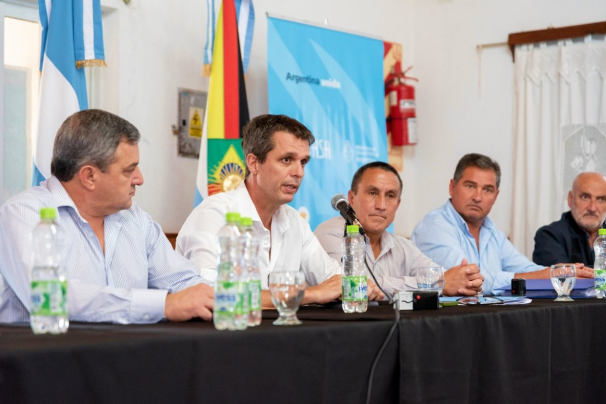 Cresto, presente en Aldea Brasilera.