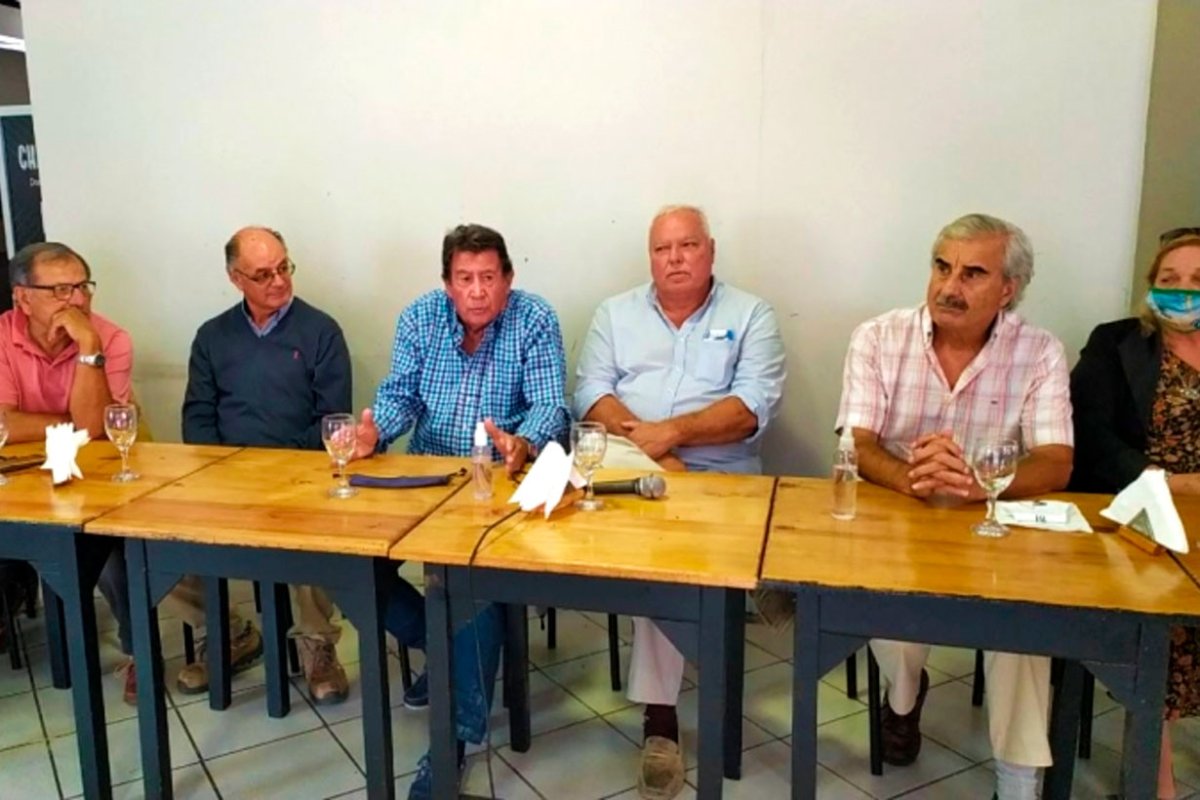 Moine, Alasino y otros dirigentes de ETER