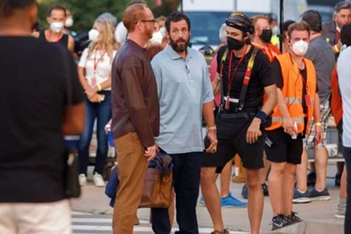 Kuster en el rodaje con Sandler.