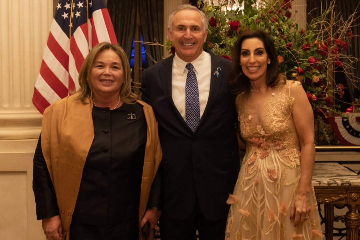 Medina con el embajador Stanley y su mujer.