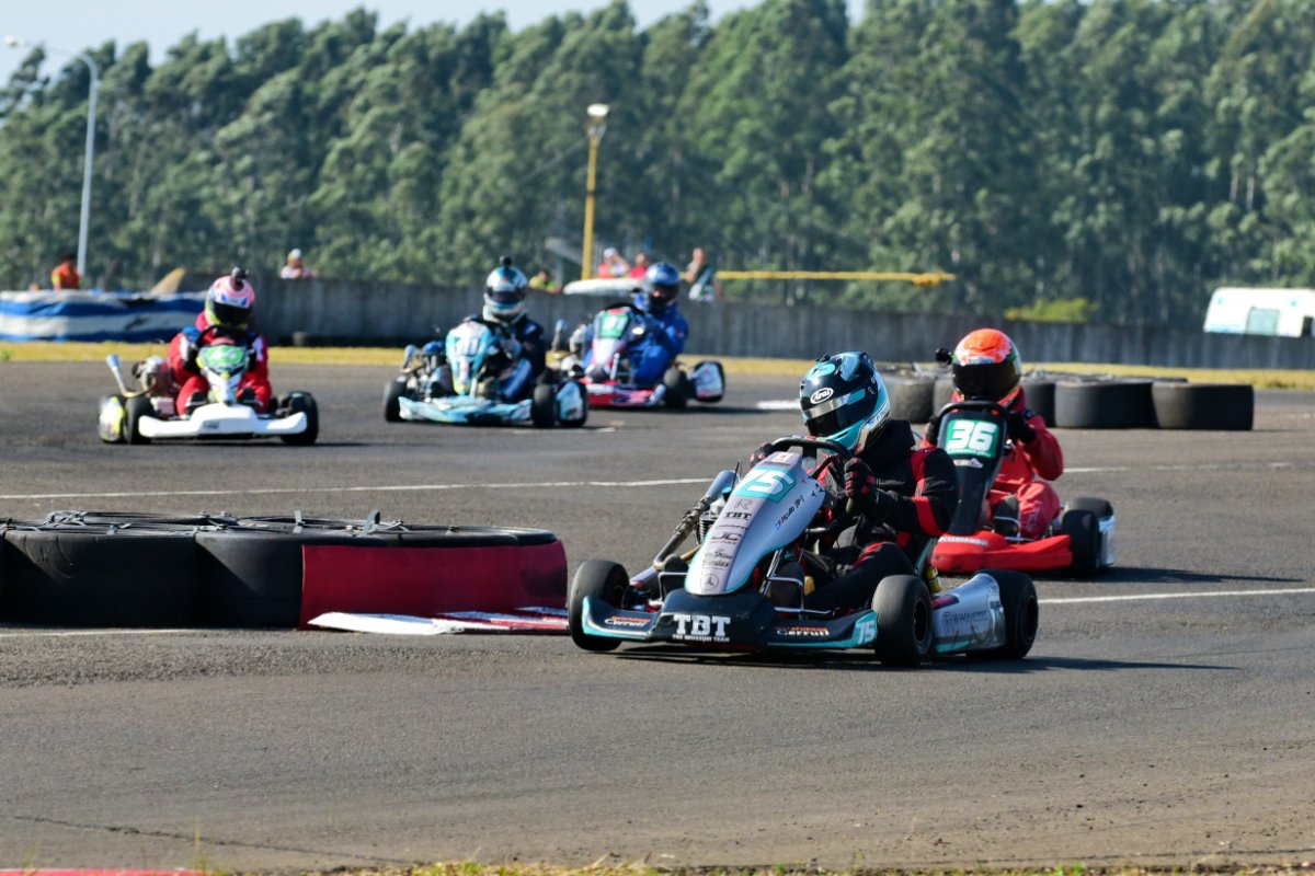 Domingo de sol en el aut&oacute;dromo de Concordia.