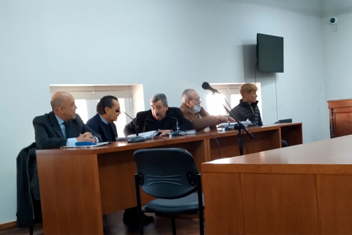 Los defensores en la causa Los Charr&uacute;as