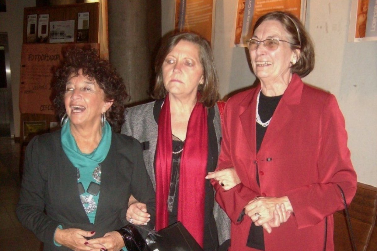 A la derecha, Zunilda Ulla.