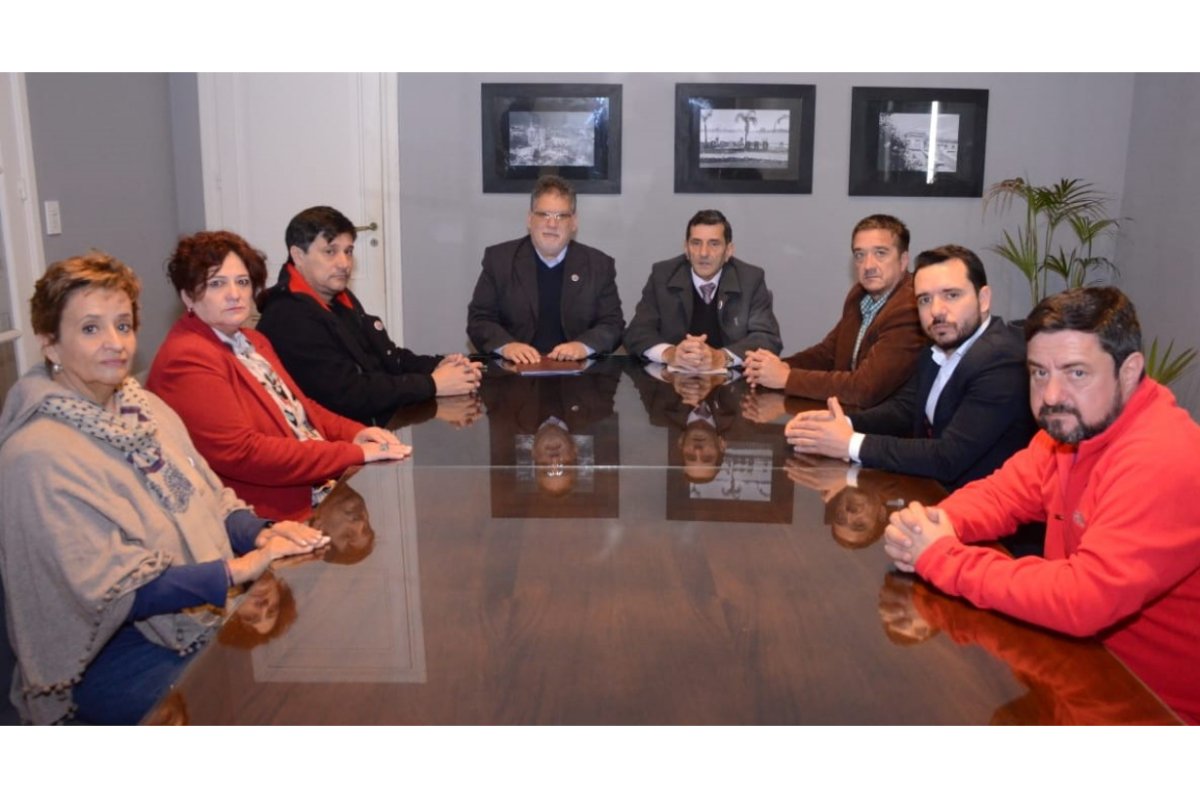 Todos juntos, en la foto que envi&oacute; el municipio.