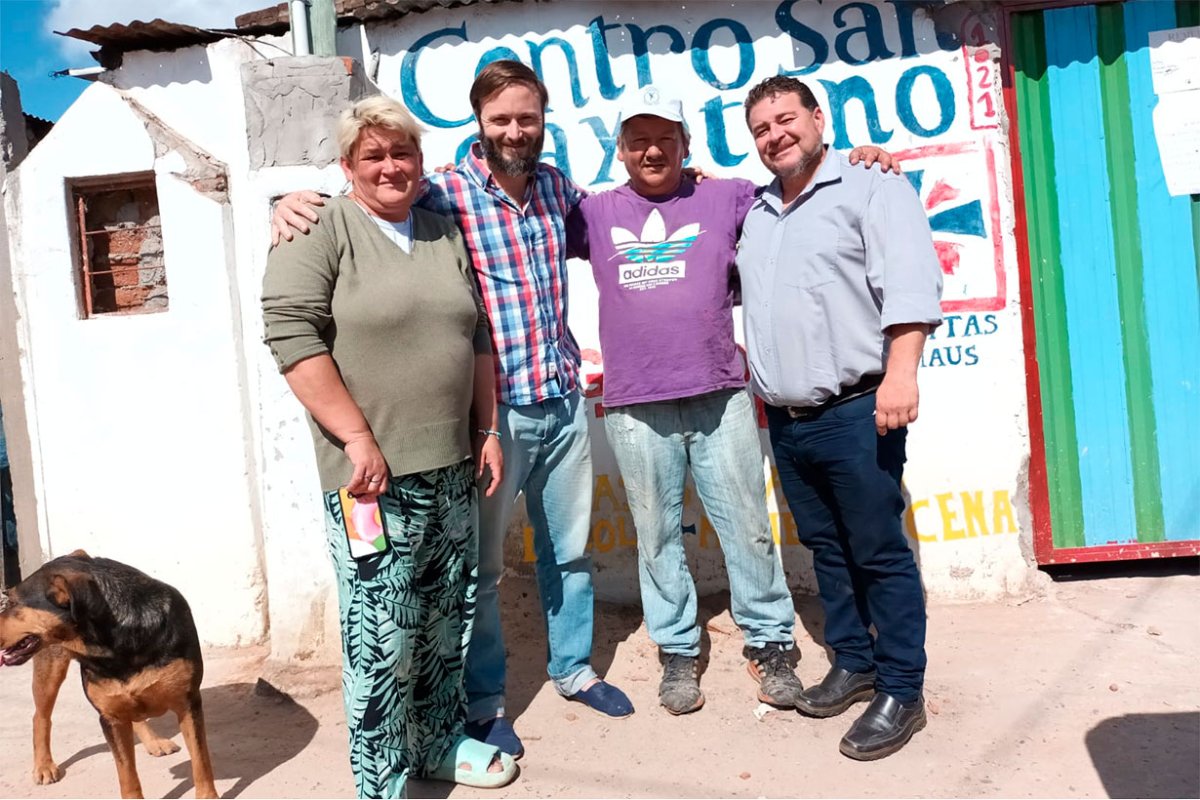 Azcue y Etchepare con Gustavo y Mar&iacute;a