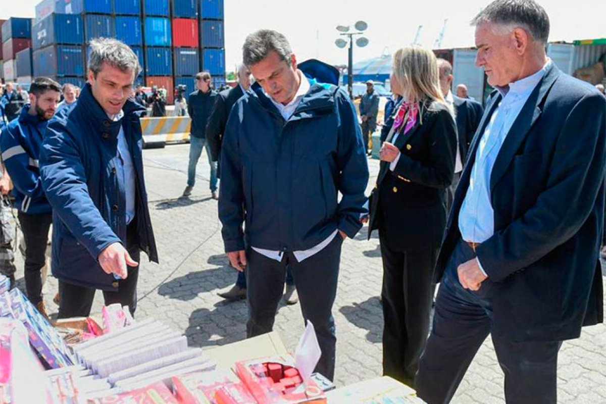 Michel con Sergio Massa en el operativo