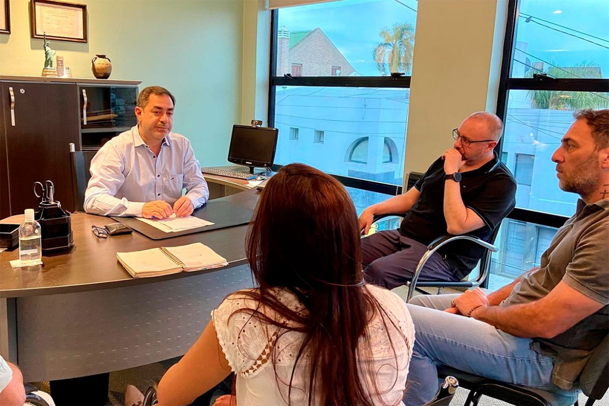 Schmid, en reuni&oacute;n con Eduardo Cristina (archivo)