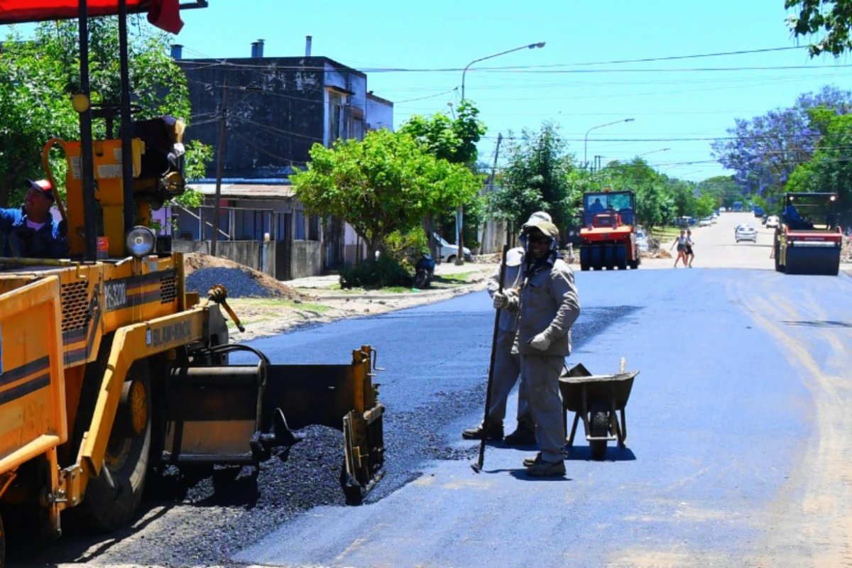 Pavimentan calle Maip&uacute; (de Chabrill&oacute;n al sur).