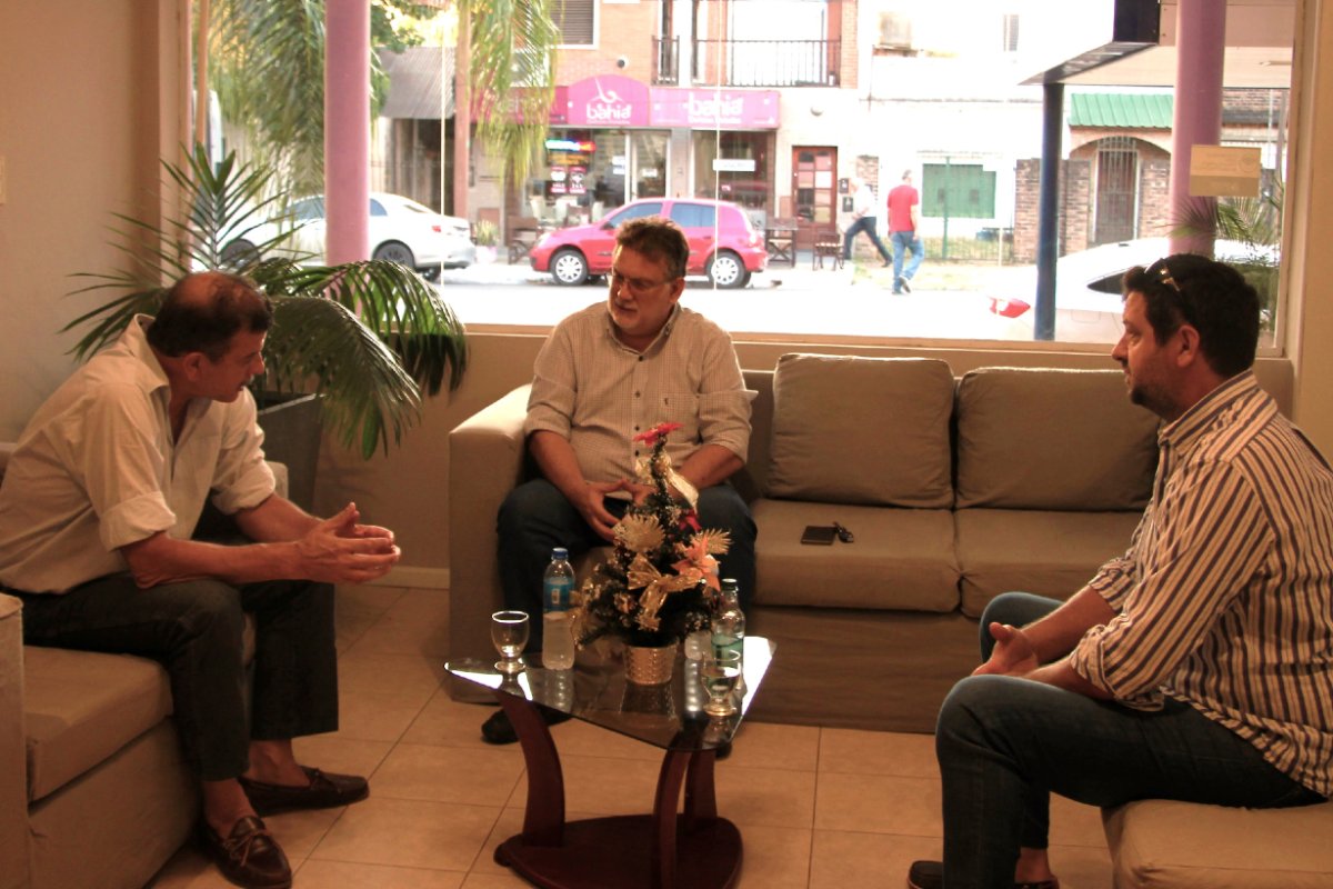 G&oacute;mez con Francolini y Schey, en Concordia.