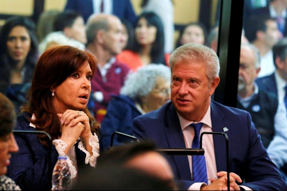 Carlos Beraldi junto a la vicepresidente.