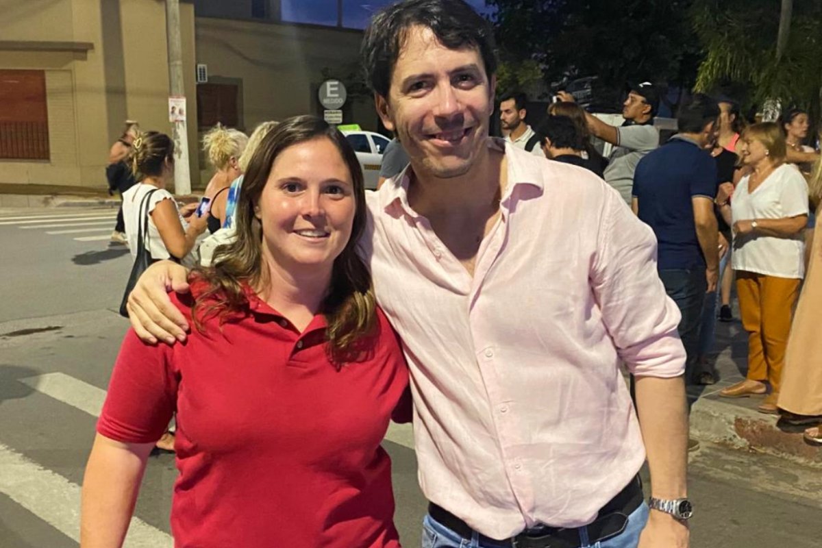 Luc&iacute;a Varisco con Mart&iacute;n Berhongaray.