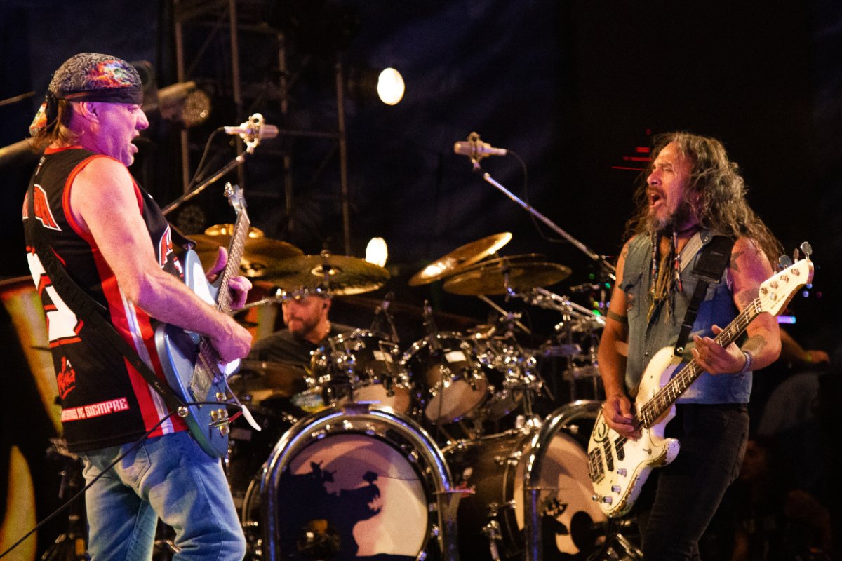 La Renga (www.larenga.com).