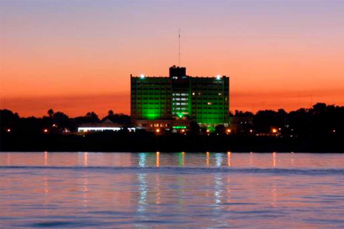 Col&oacute;n, vista desde el r&iacute;o Uruguay