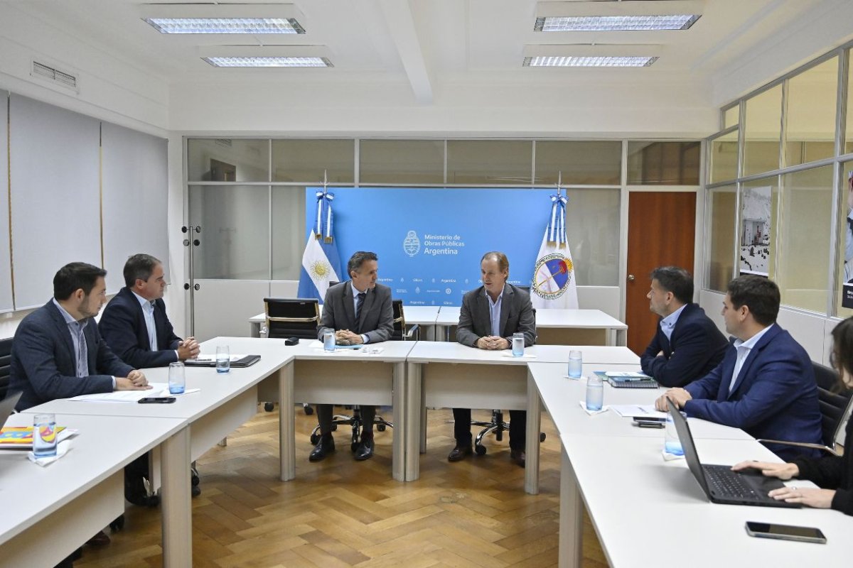 La reuni&oacute;n de Bordet, Katopodis e intendentes.