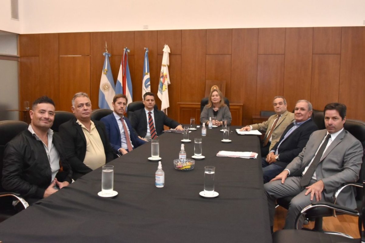 El encuentro de referentes con Medina en el STJ.
