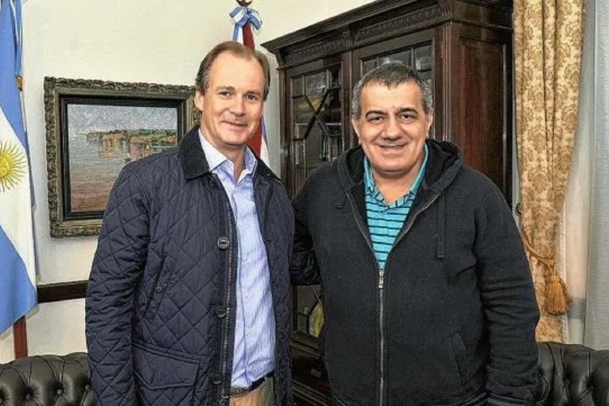 El gobernador Gustavo Bordet y Jos&eacute; C&aacute;ceres.