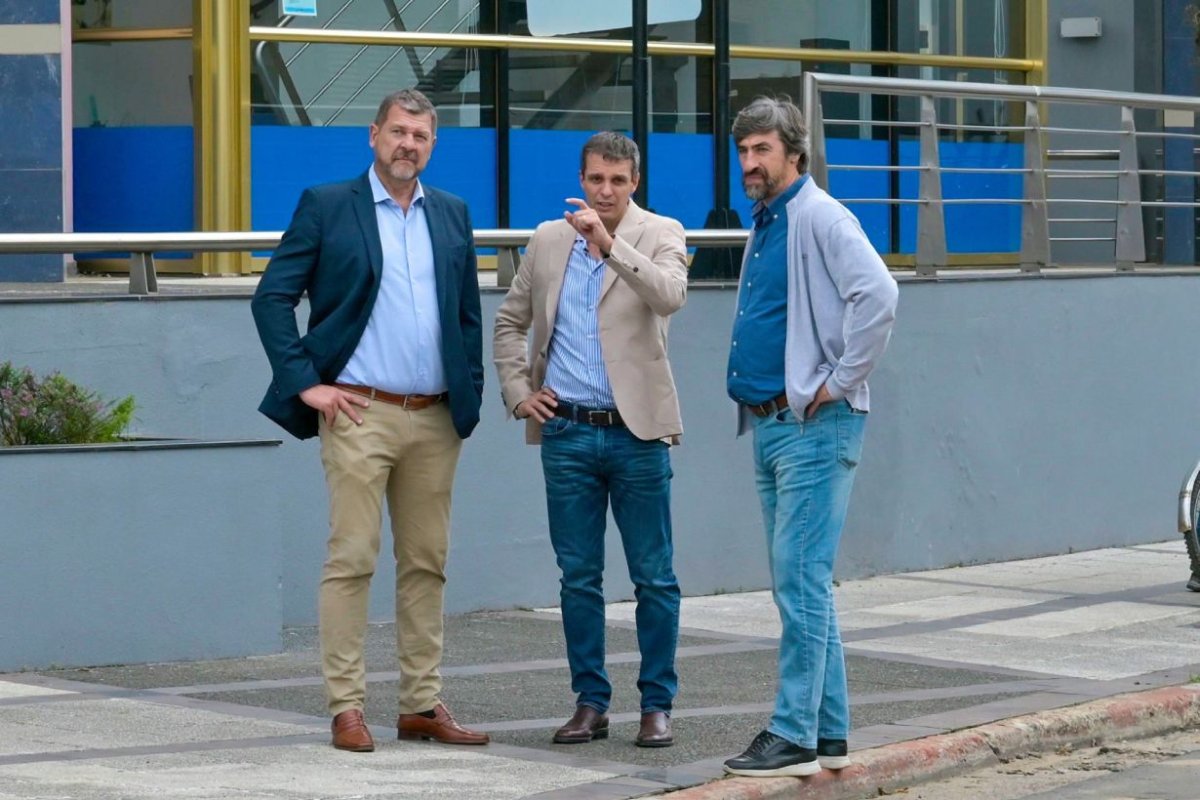 Gay y Giano junto al actual intendente Cresto.