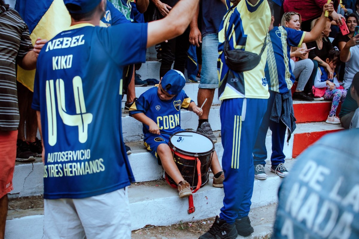 La hinchada de Nebel tiene motivos para celebrar.