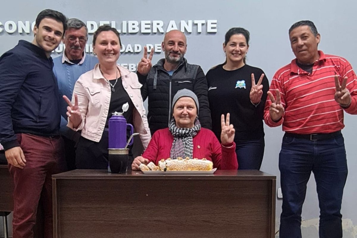Sandes agasajada en el HCD en su &uacute;ltimo cumplea&ntilde;os